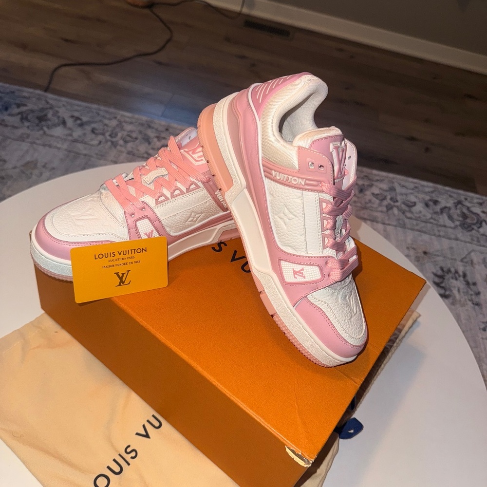 Louis Vuitton Women Sneakers